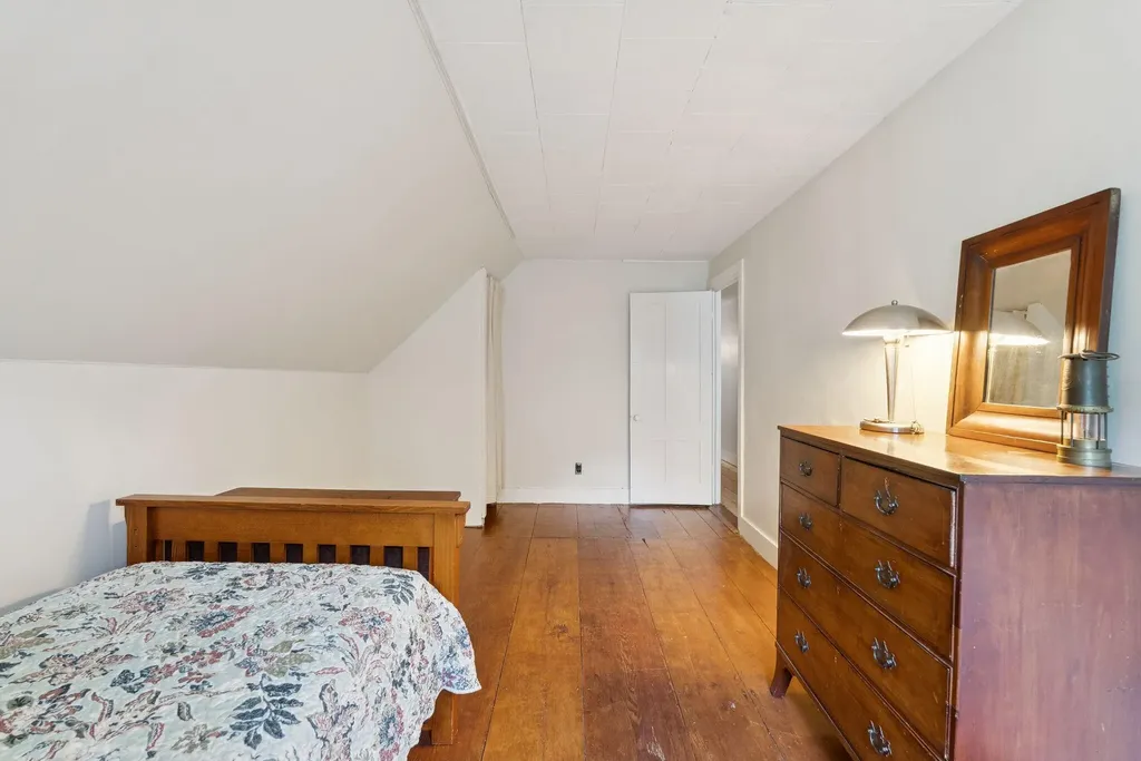 105 High Street Winthrop ME 04364