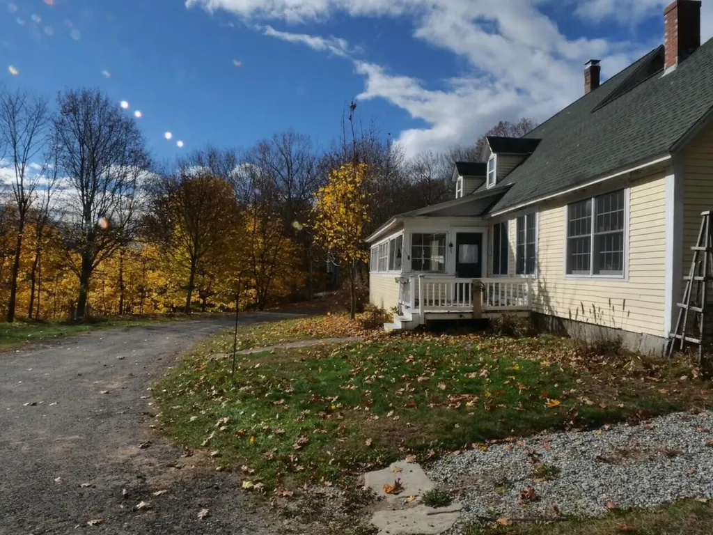 105 High Street Winthrop ME 04364