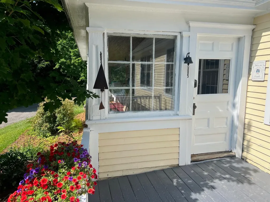 105 High Street Winthrop ME 04364