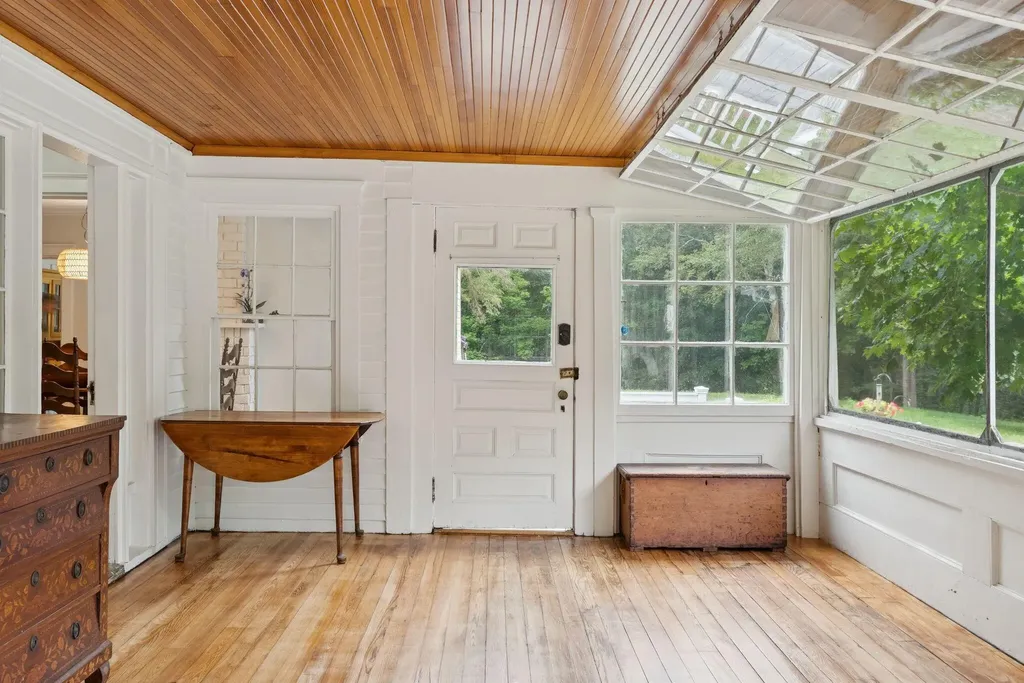 105 High Street Winthrop ME 04364