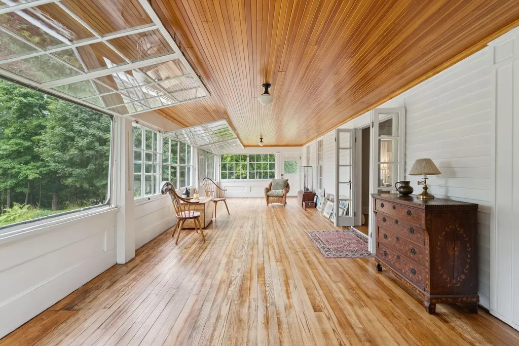105 High Street Winthrop ME 04364