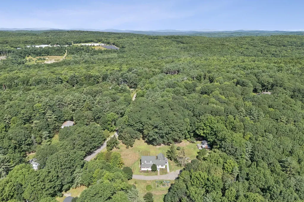 105 High Street Winthrop ME 04364