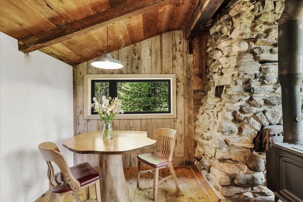 34 Mccaslin Road Penobscot ME 04476