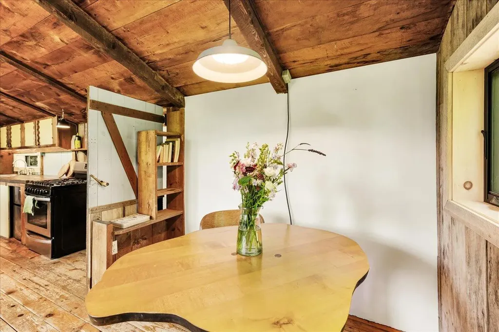 34 Mccaslin Road Penobscot ME 04476