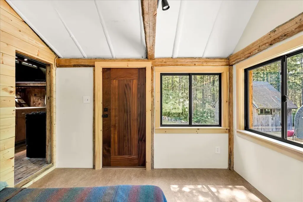 34 Mccaslin Road Penobscot ME 04476