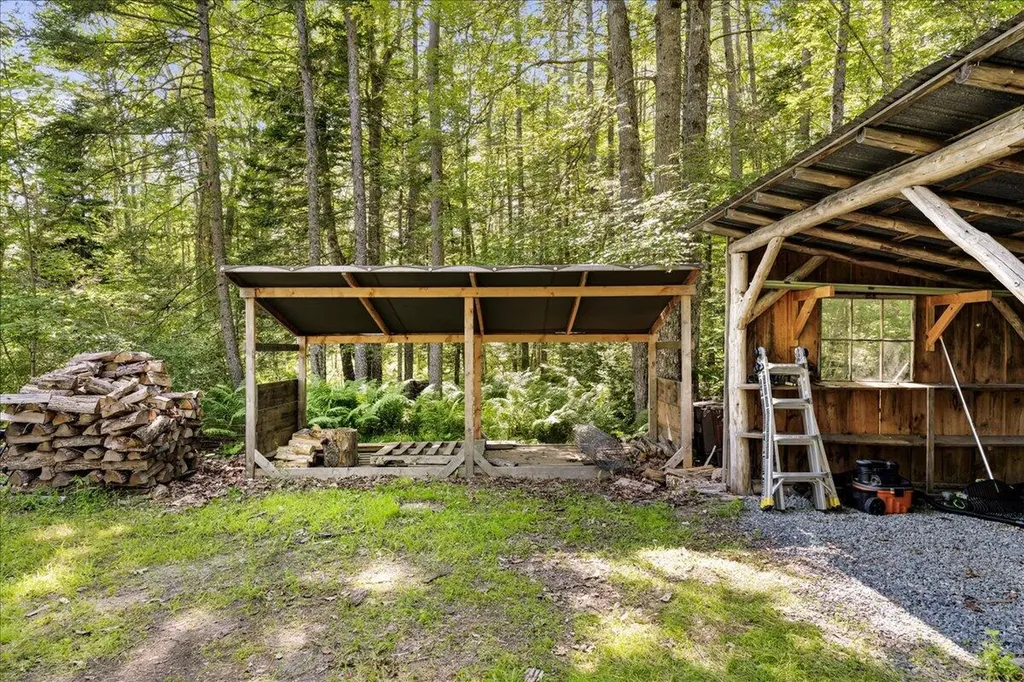 34 Mccaslin Road Penobscot ME 04476