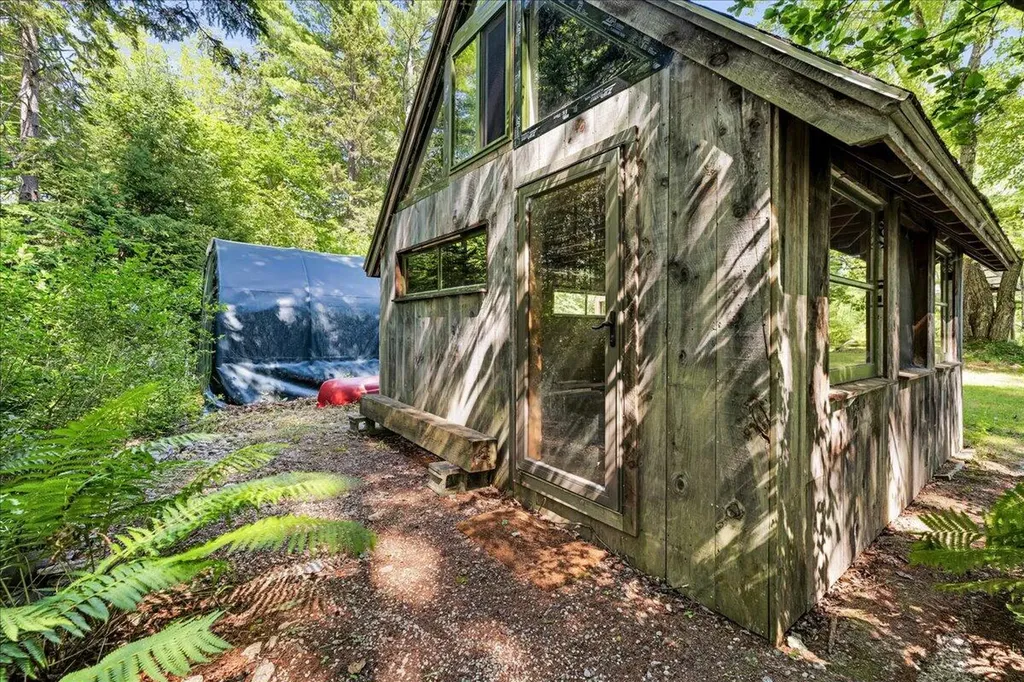 34 Mccaslin Road Penobscot ME 04476