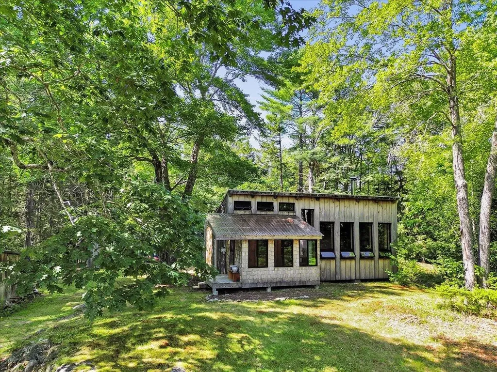 34 Mccaslin Road Penobscot ME 04476