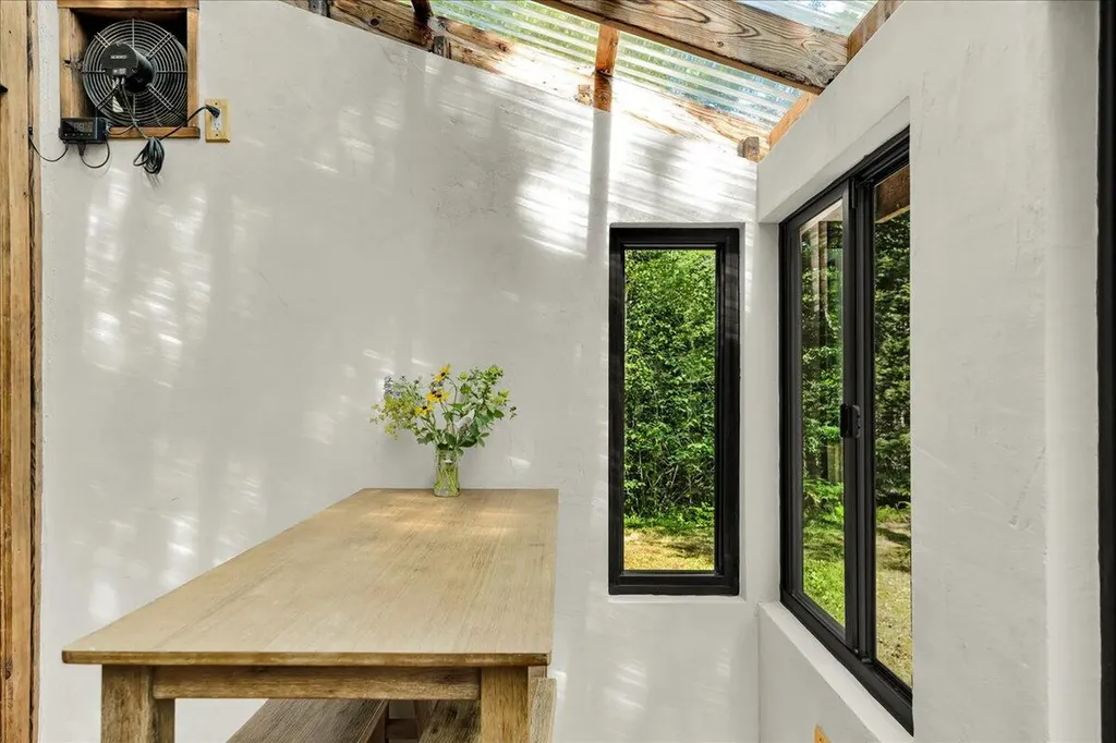 34 Mccaslin Road Penobscot ME 04476