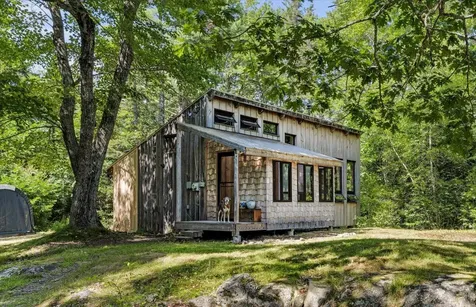 34 Mccaslin Road Penobscot ME 04476