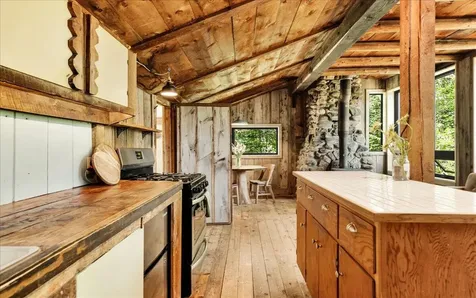 34 Mccaslin Road Penobscot ME 04476