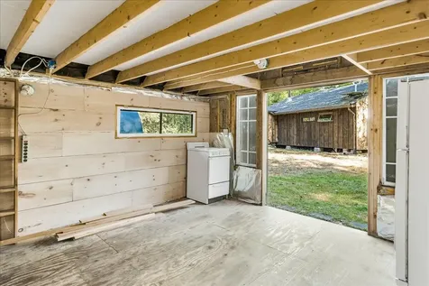 34 Mccaslin Road Penobscot ME 04476