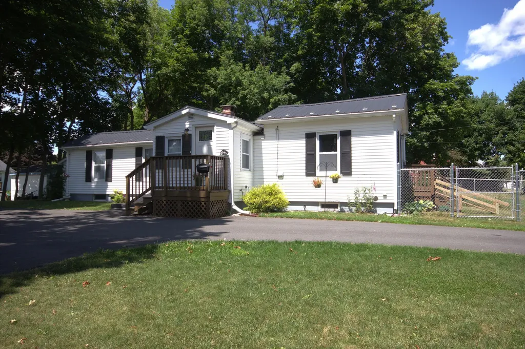 246 Fern Street Bangor ME 04401