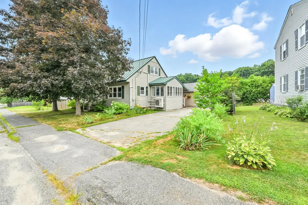11 Monica Avenue Winslow ME 04901
