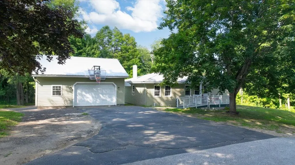 22 Church Street Turner ME 04282
