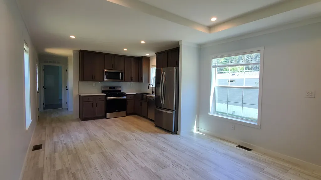 4 Laurik Lane Naples ME 04055