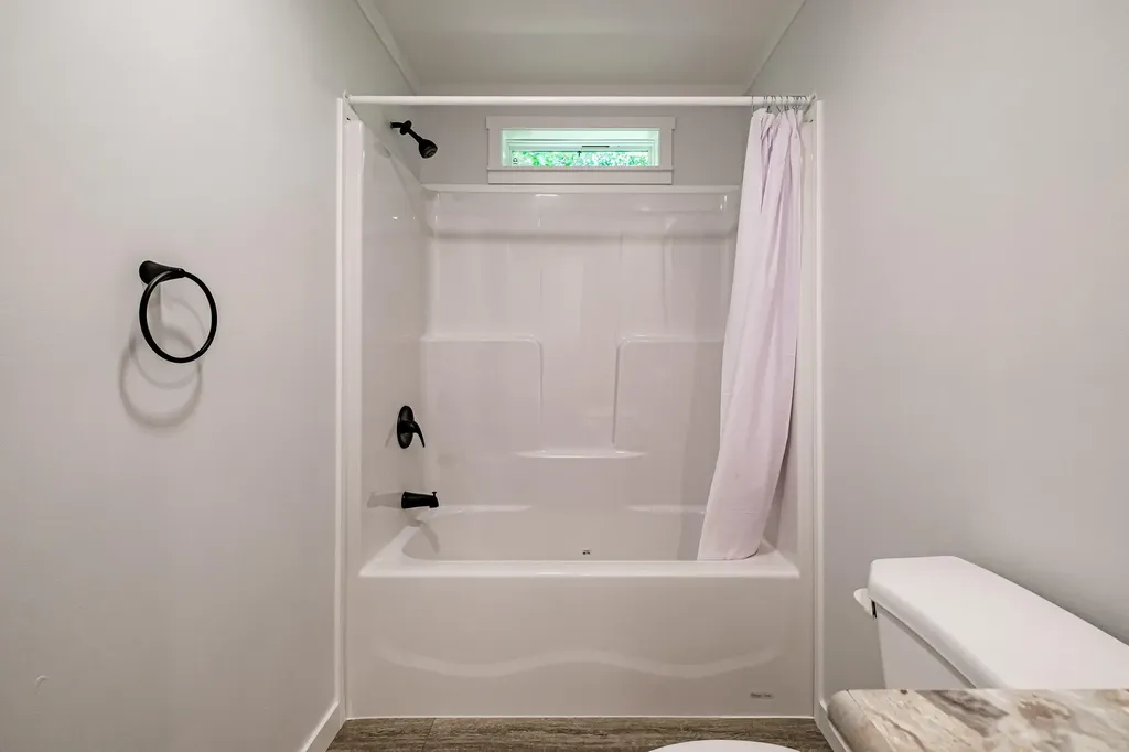 4 Laurik Lane Naples ME 04055