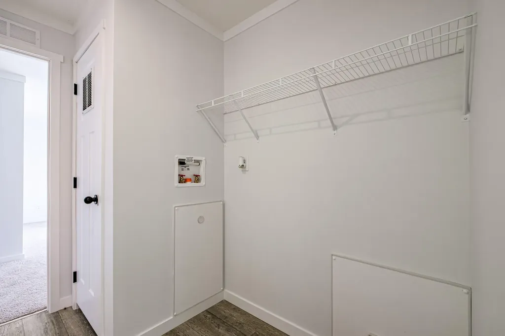 6 Laurik Lane Naples ME 04055