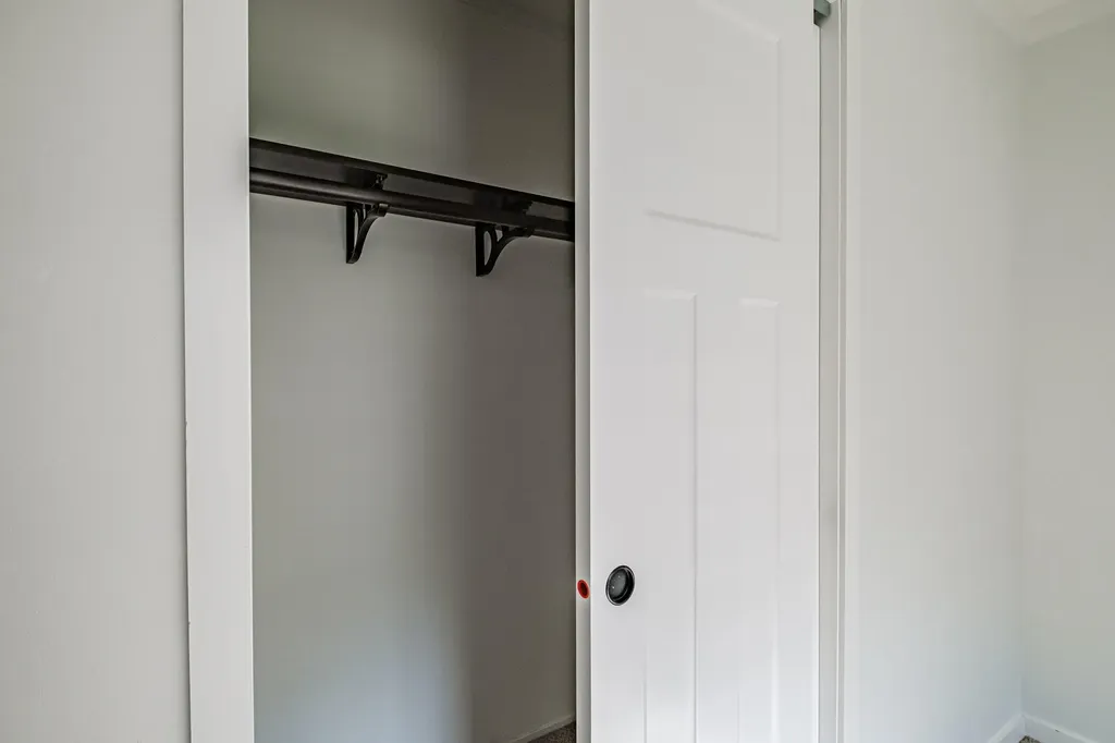 6 Laurik Lane Naples ME 04055