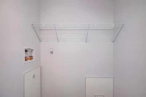 6 Laurik Lane Naples ME 04055