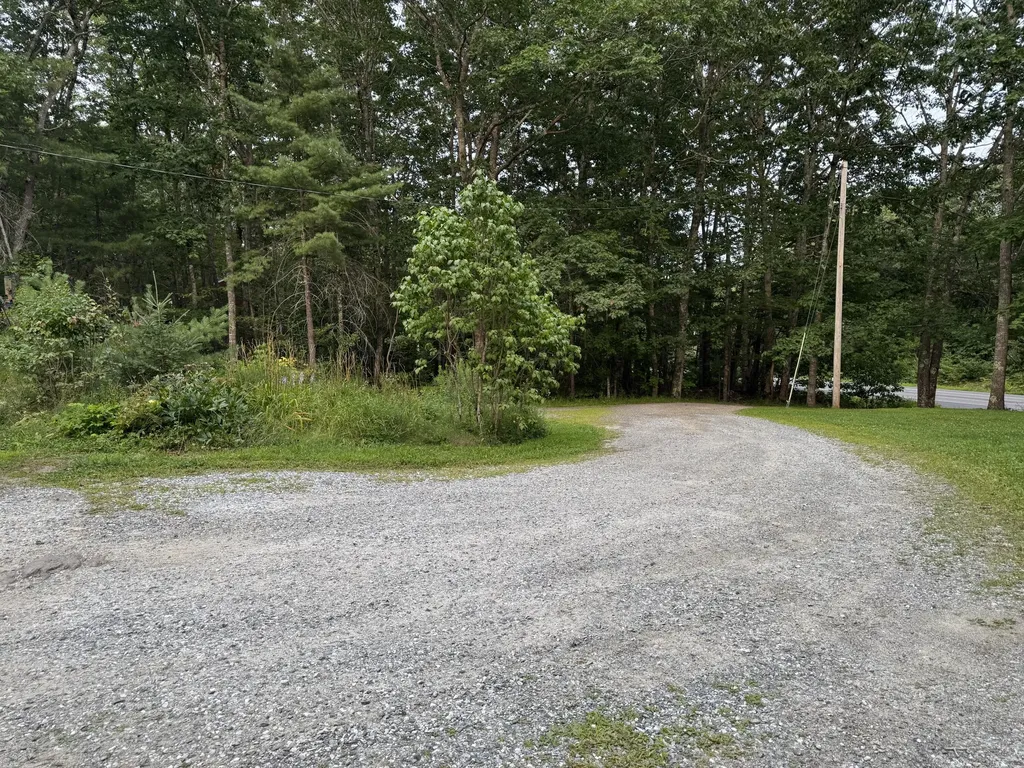 3184 Camden Road Warren ME 04864