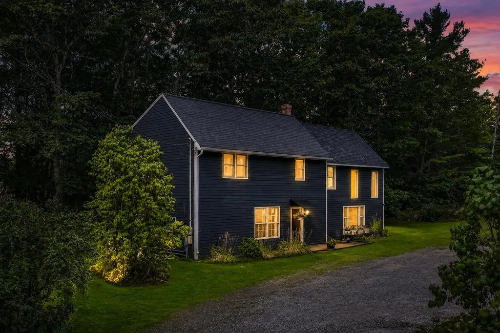 3184 Camden Road Warren ME 04864