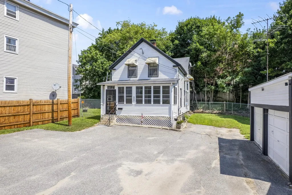 177 Oak Street Lewiston ME 04240