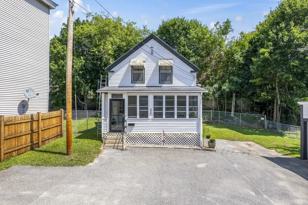 177 Oak Street Lewiston ME 04240