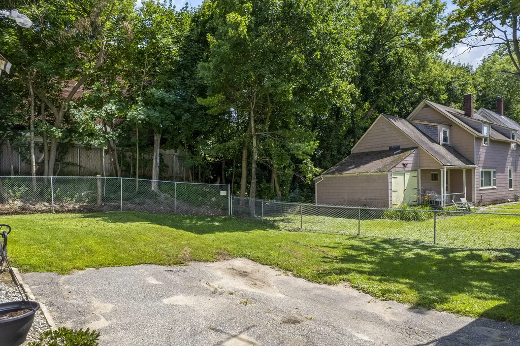 177 Oak Street Lewiston ME 04240