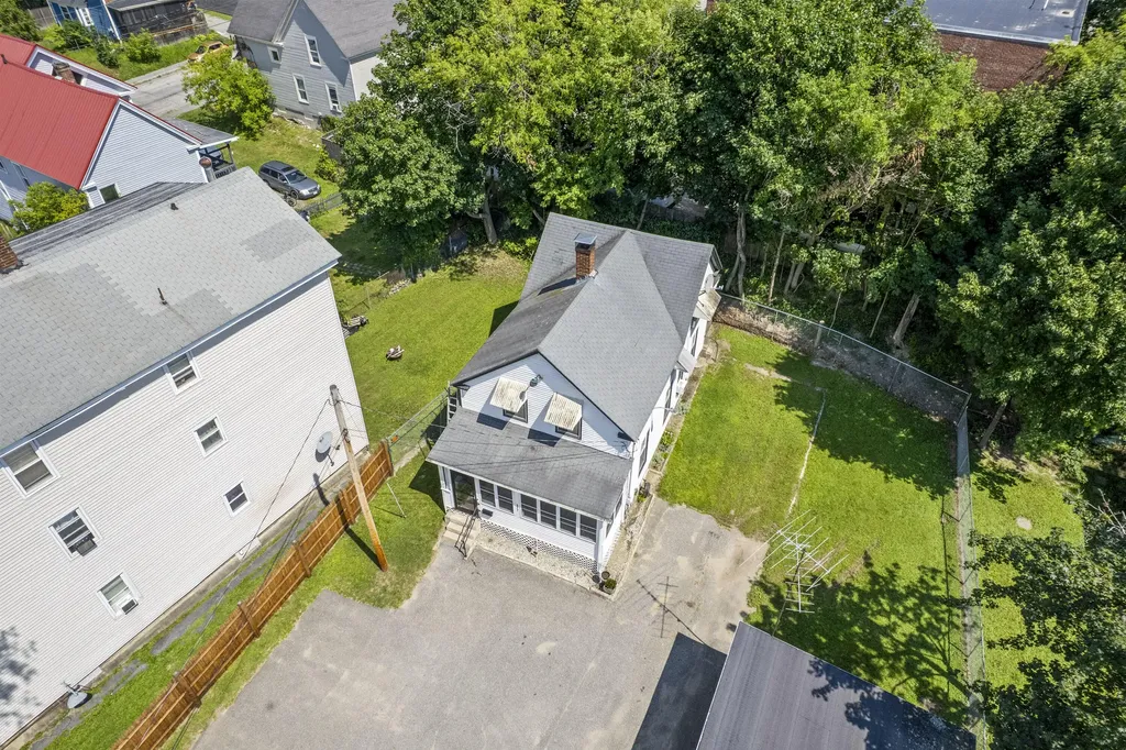 177 Oak Street Lewiston ME 04240