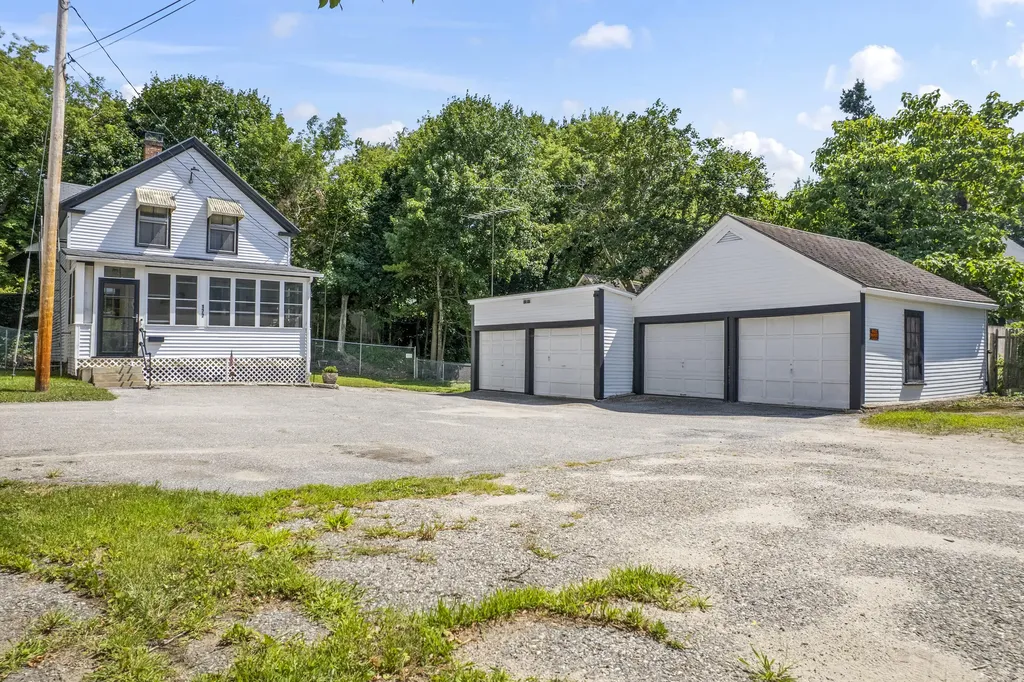 177 Oak Street Lewiston ME 04240