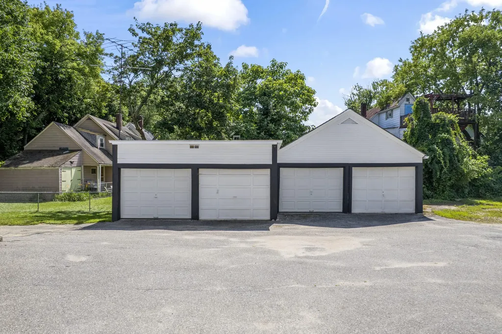 177 Oak Street Lewiston ME 04240