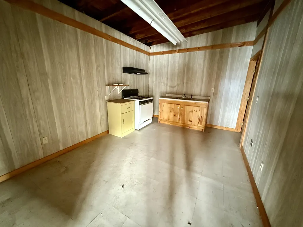 5 Tenney Hill Road Monson ME 04464