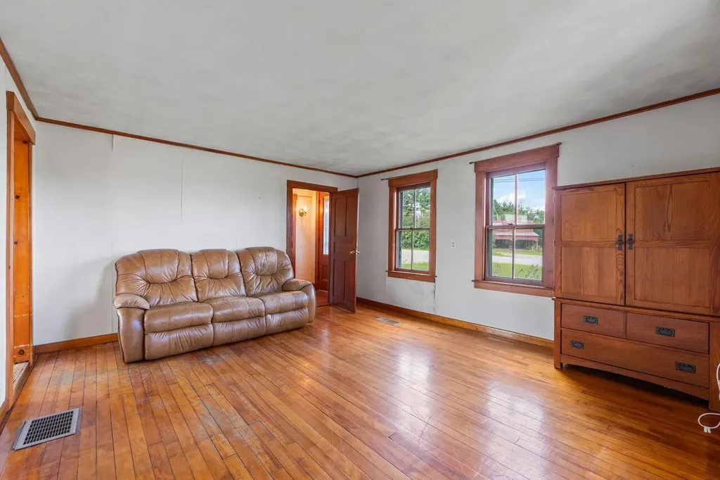 107 Dearborn Road Canton ME 04221