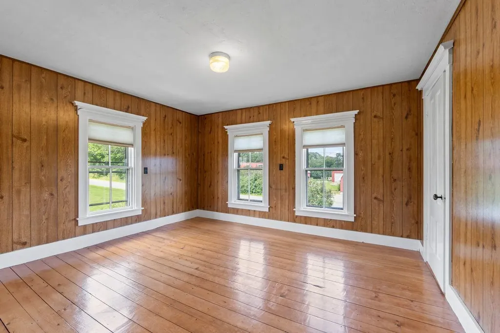 107 Dearborn Road Canton ME 04221