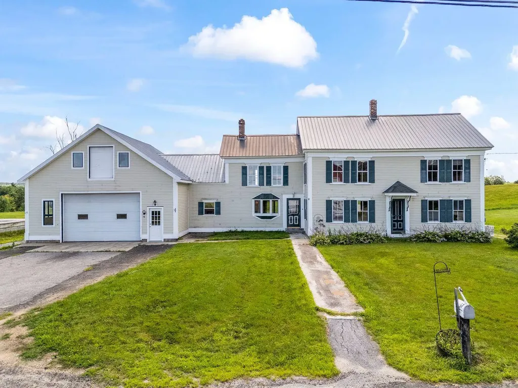 107 Dearborn Road Canton ME 04221