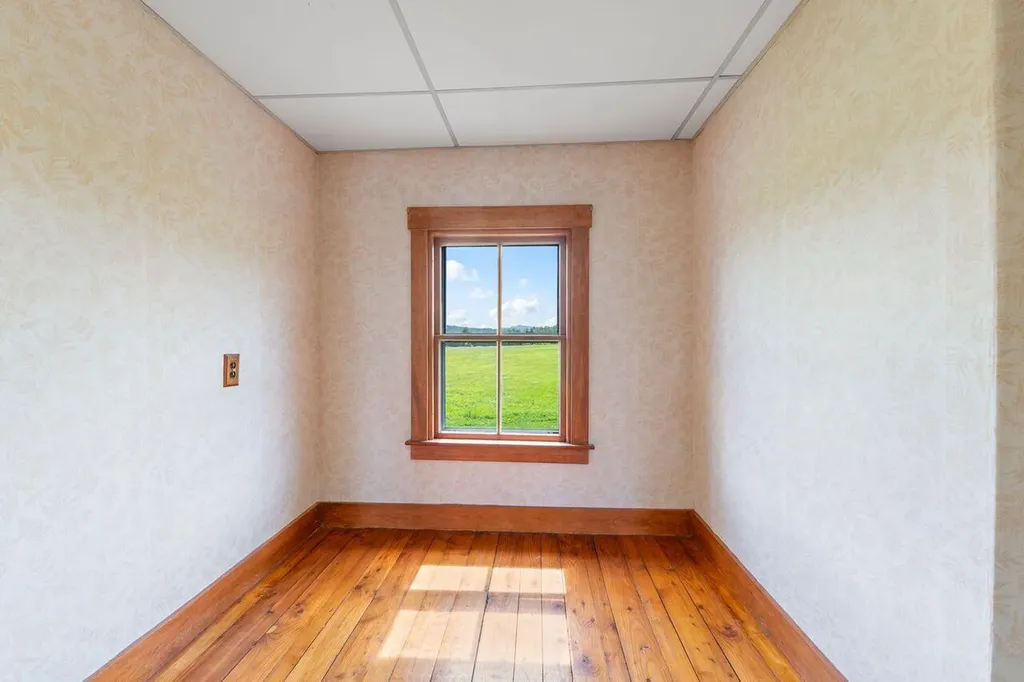 107 Dearborn Road Canton ME 04221