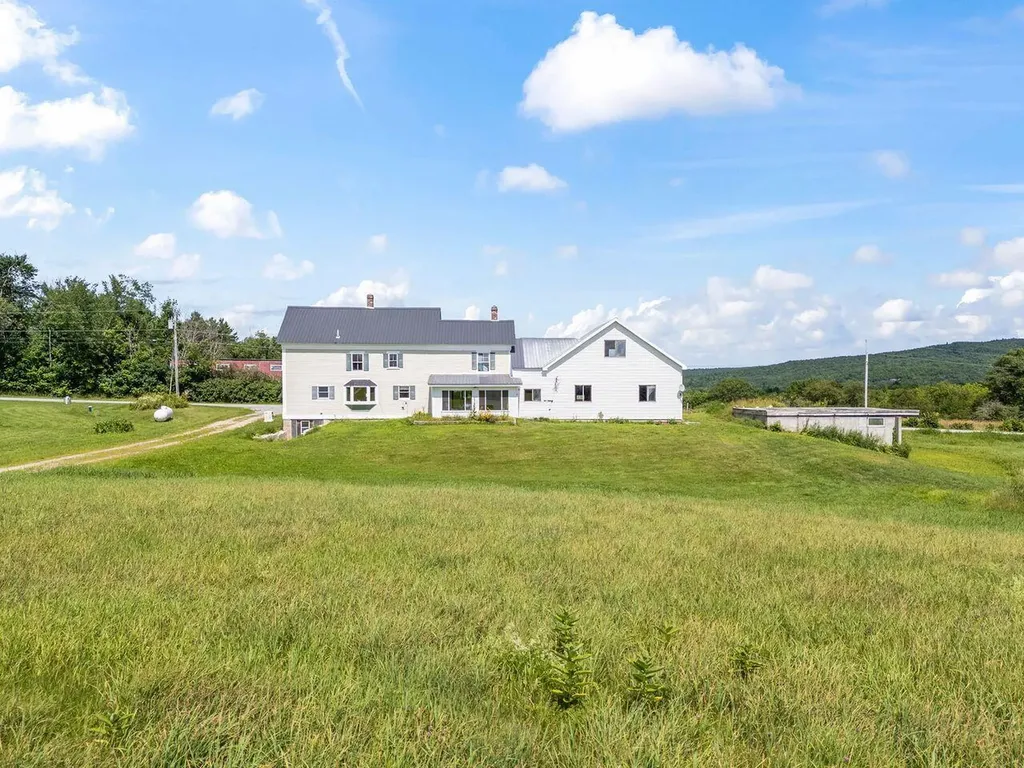 107 Dearborn Road Canton ME 04221