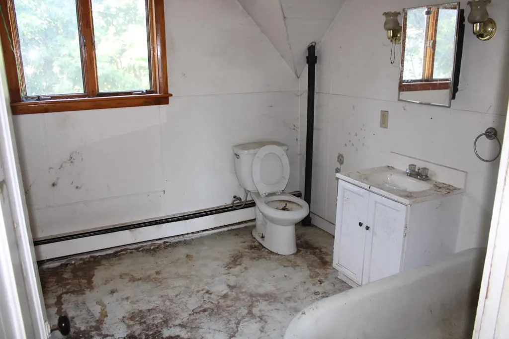12 Jones Street Madison ME 04950