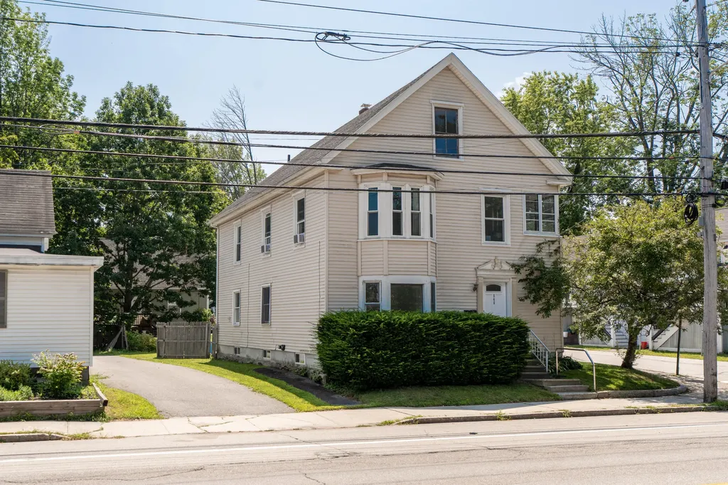 646 Main Street Westbrook ME 04092