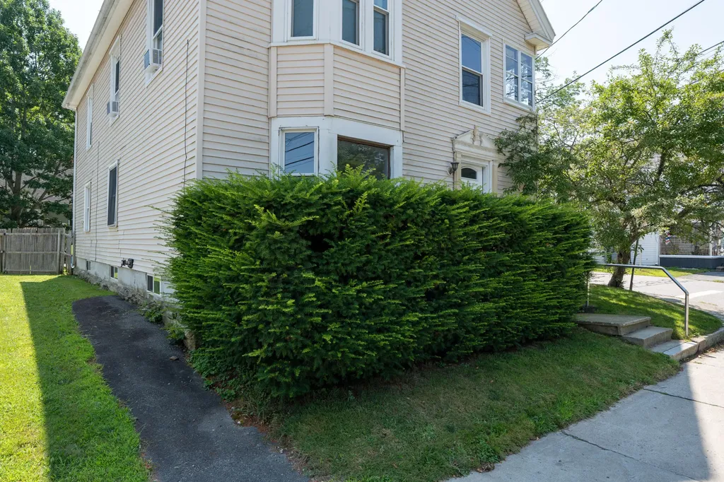 646 Main Street Westbrook ME 04092