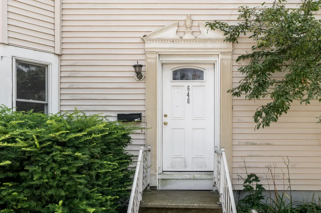 646 Main Street Westbrook ME 04092