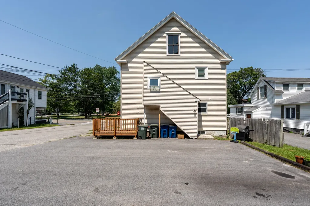 646 Main Street Westbrook ME 04092