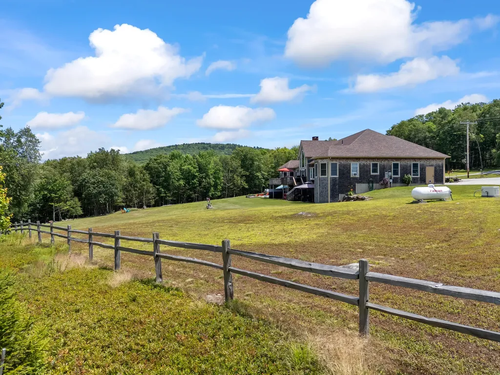 507 Mount Pleasant Street Rockport ME 04856
