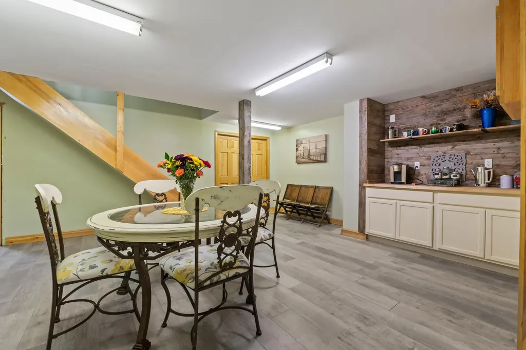 507 Mount Pleasant Street Rockport ME 04856