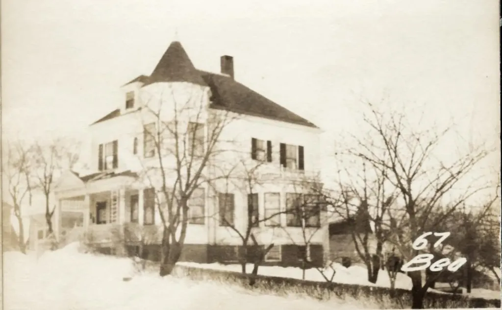 67 Beacon Street Portland ME 04103