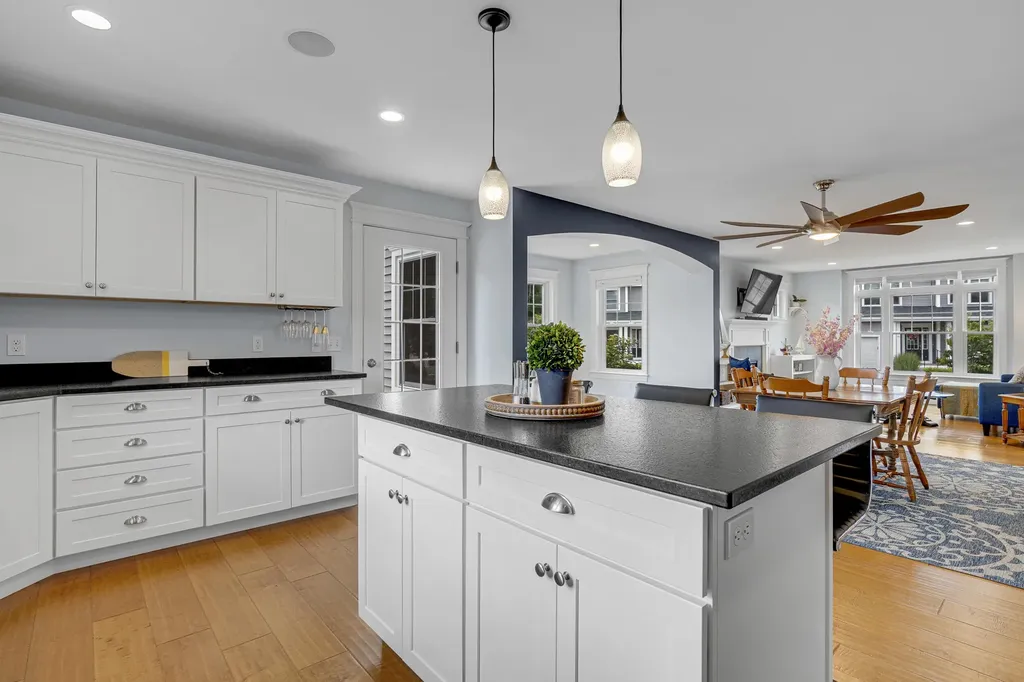 18 Mccann Way Scarborough ME 04074