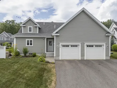 18 Mccann Way Scarborough ME 04074
