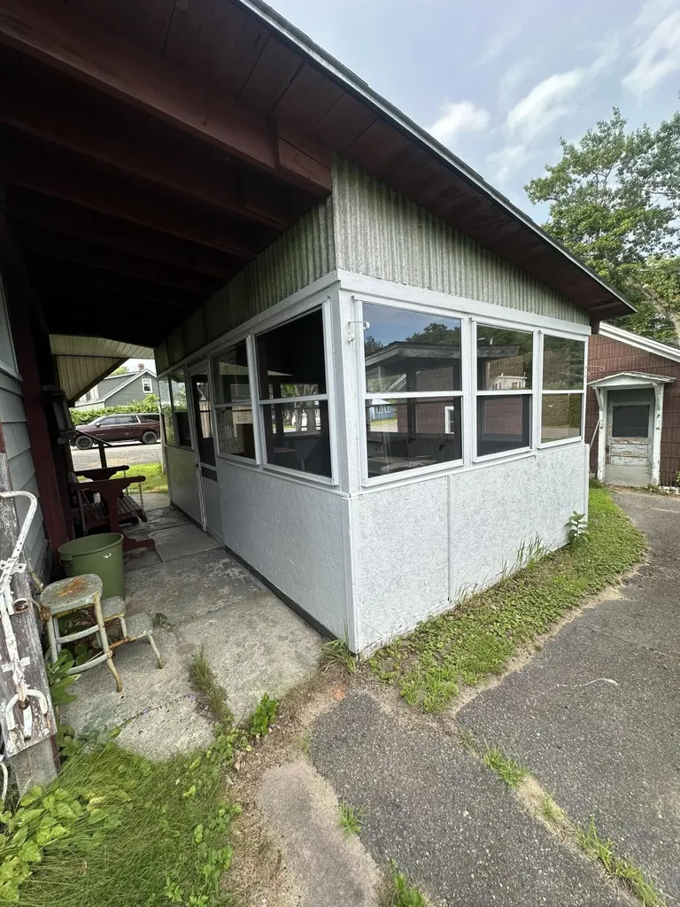 47 York Street Millinocket ME 04462