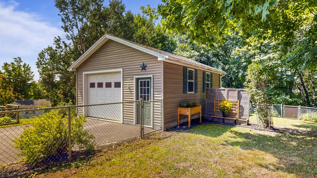 36 Irwin Street Lewiston ME 04240